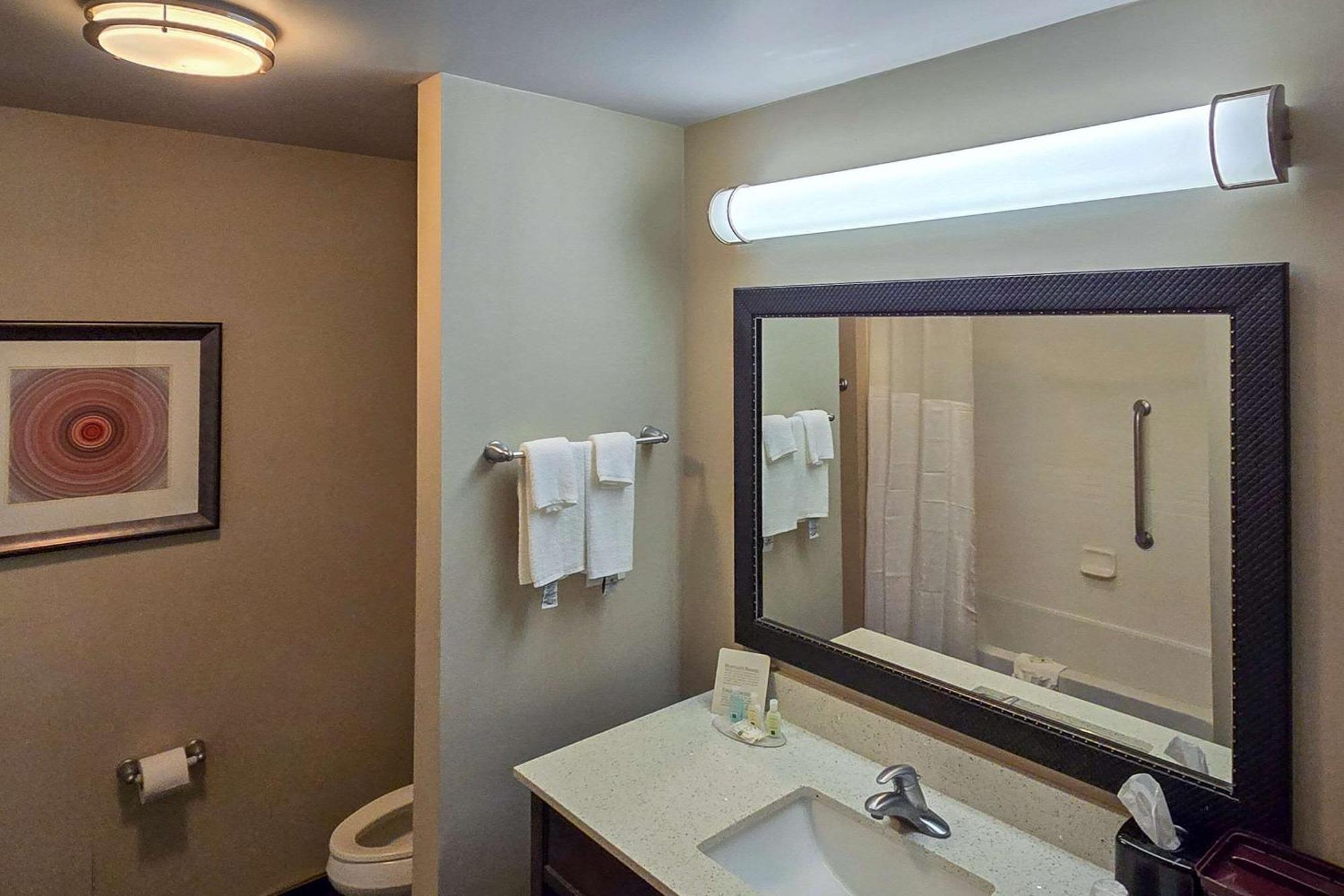 Quality Inn & Suites Pearsall Exterior photo